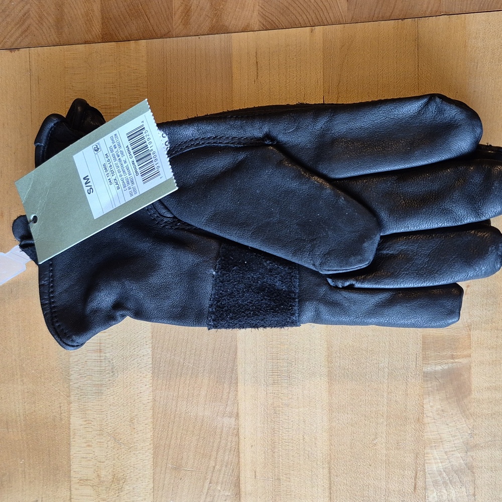 Goodfellow & Co Men's Black Leather Gloves - Picture 2 of 4